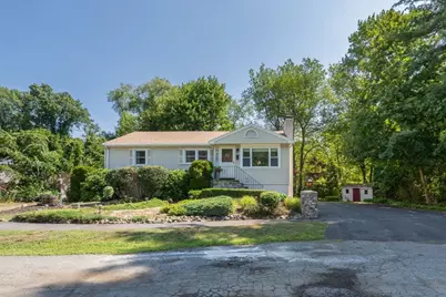 14 Crestwood Ln, Peabody, MA 01960 - Photo 1