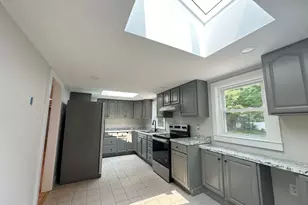 33 Park Dr, Acushnet, MA 02743 - Photo 1