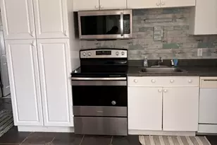 2 Pearl St, Plymouth, MA 02360 - Photo 1