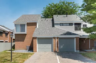 32 Laurelwood Dr, Stoughton, MA 02072 - Photo 1