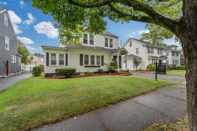 44 Gillette Ave, Springfield, MA 01118 - Photo 1