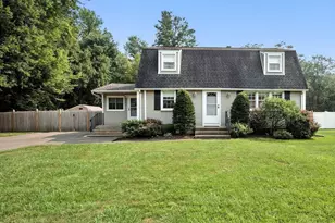 138 Sackett Rd, Westfield, MA 01085 - Photo 1