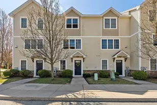 34 Regency Ct, Chicopee, MA 01020 - Photo 1