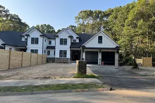 18 Overlook Dr, Bedford, MA 01730 - Photo 1