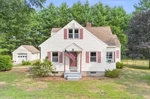 11 Warren, Georgetown, MA 01833 - Photo 1