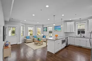 407 Pleasant St, Melrose, MA 02176 - Photo 1