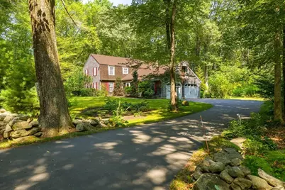 131 Kelly Rd, Northbridge, MA 01534 - Photo 1