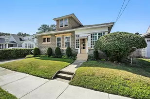 11 Ina St, Springfield, MA 01109 - Photo 1