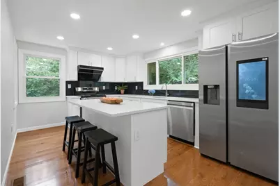 7 Thornberry Road, Winchester, MA 01890 - Photo 1