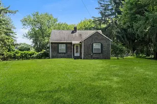 941 S Main St, Bellingham, MA 02019 - Photo 1