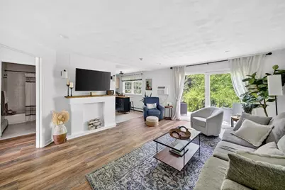 60 Edgelawn Ave #5, North Andover, MA 01845 - Photo 1