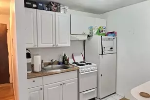 1039 Commonwealth Ave, Boston, MA 02215 - Photo 1