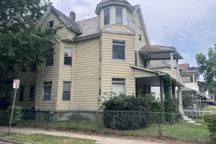 482 Chestnut St, Springfield, MA 01107 - Photo 1