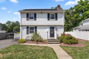 12 Rockland Rd Ct, Auburn, MA 01501 - Photo 1
