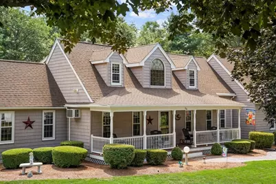 26 Crestview Dr, Uxbridge, MA 01569 - Photo 1