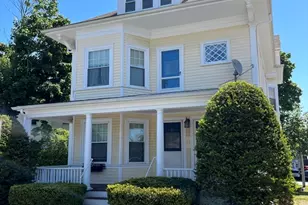 31 Chapman St, Beverly, MA 01915 - Photo 1