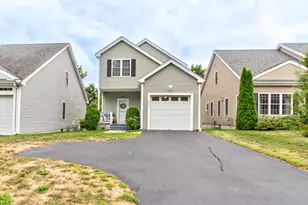 102 Crownshield Ave, Uxbridge, MA 01569 - Photo 1