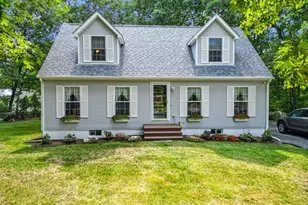 72 Neadam Ct, Swansea, MA 02777 - Photo 1