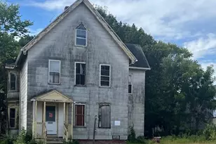 414 South St, Holyoke, MA 01040 - Photo 1