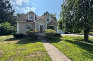 176 Hampstead St, Methuen, MA 01844 - Photo 1