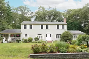 488 Maple St, Franklin, MA 02038 - Photo 1