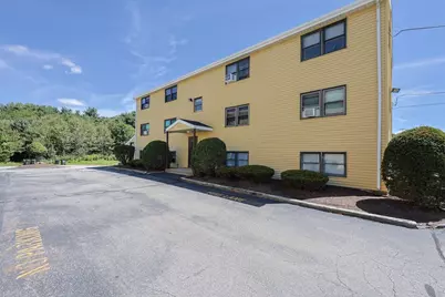 124 Charlton St #F, Oxford, MA 01540 - Photo 1