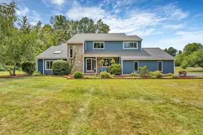 9 Spruce St, Blackstone, MA 01504 - Photo 1