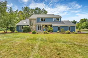 9 Spruce St, Blackstone, MA 01504 - Photo 1