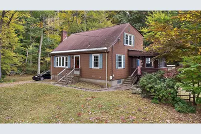 695 Pearl St, Reading, MA 01867 - Photo 1