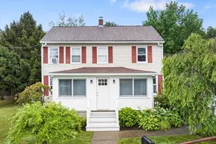 390 Hartford Ave E, Uxbridge, MA 01569 - Photo 1