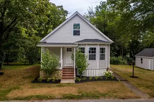 17 Norfolk Ave, Dartmouth, MA 02747 - Photo 1