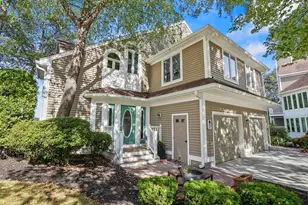 39 Pointe Rok Dr, Worcester, MA 01604 - Photo 1