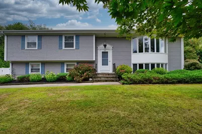 6 Crescent Dr, Dartmouth, MA 02747 - Photo 1