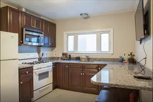 17 Hunting St, Cambridge, MA 02141 - Photo 1