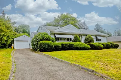 86 Lynch Dr, Holyoke, MA 01040 - Photo 1