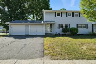 65 Woodbridge Rd, Chicopee, MA 01022 - Photo 1