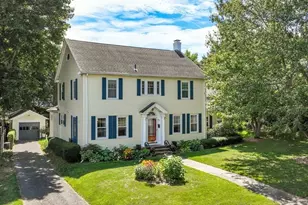 22 Lexington Ave, Holyoke, MA 01040 - Photo 1