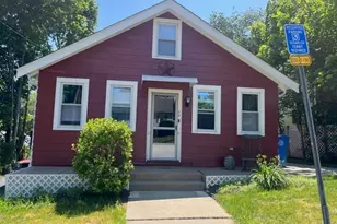 29 Copley Ave, Waltham, MA 02452 - Photo 1