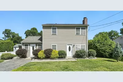 10 Juliette St, Chicopee, MA 01013 - Photo 1
