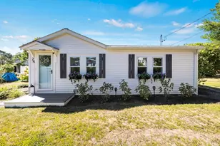 24 Butler St, Wareham, MA 02532 - Photo 1