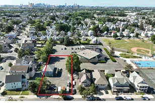 162 Emerald St, Malden, MA 02148 - Photo 1