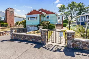 33 Lantern Rd, Revere, MA 02151 - Photo 1