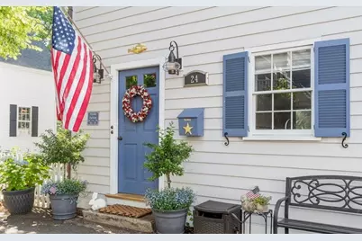 24 Summer #3, Marblehead, MA 01945 - Photo 1