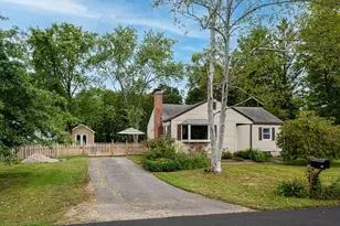 23 John St, Easthampton, MA 01027 - Photo 1