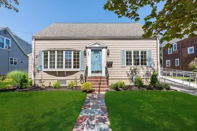 11 Parker St, Saugus, MA 01906 - Photo 1