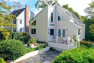 33 Hillside Dr, Plymouth, MA 02360 - Photo 1