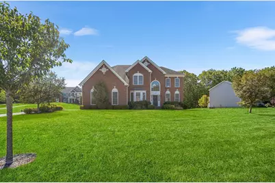 199 Mohawk Path, Holliston, MA 01746 - Photo 1