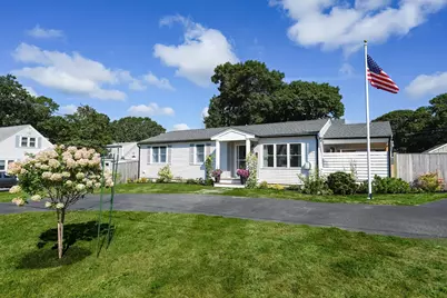 8 Oak St, Falmouth, MA 02536 - Photo 1