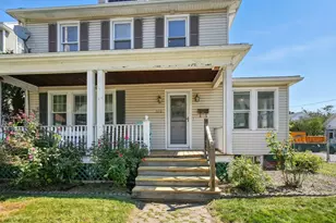 372 Hillside Ave, Holyoke, MA 01040 - Photo 1