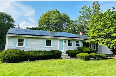 128 Sherwood Rd, Springfield, MA 01119 - Photo 1